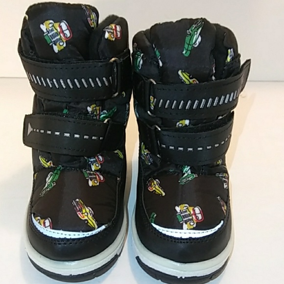 New Boys Black / White Double Strap Snow Boot❄⛄💧 - Picture 4 of 8